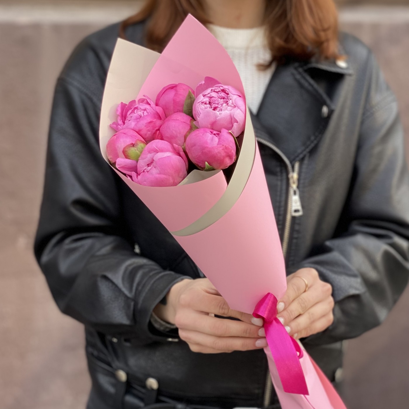 7 розовых пионов Флеминг